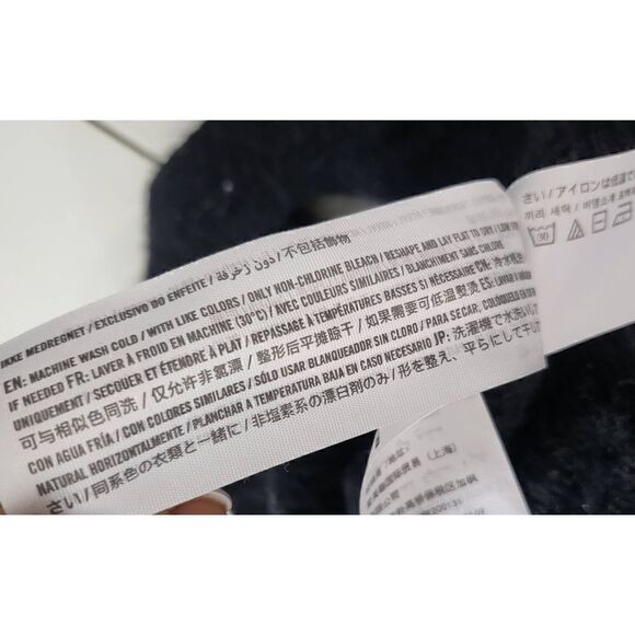 Abercrombie & Fitch sweater  - Picture 6 of 7